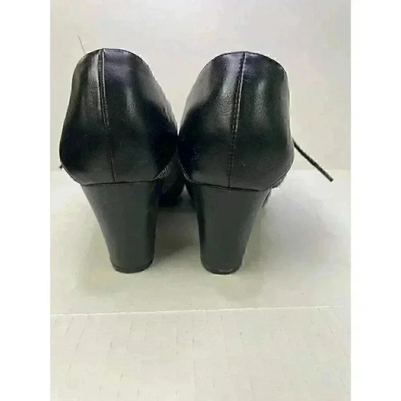Heel booties Size: 7.5 Perfect for going out, work or special occasion - Picture 3 of 6